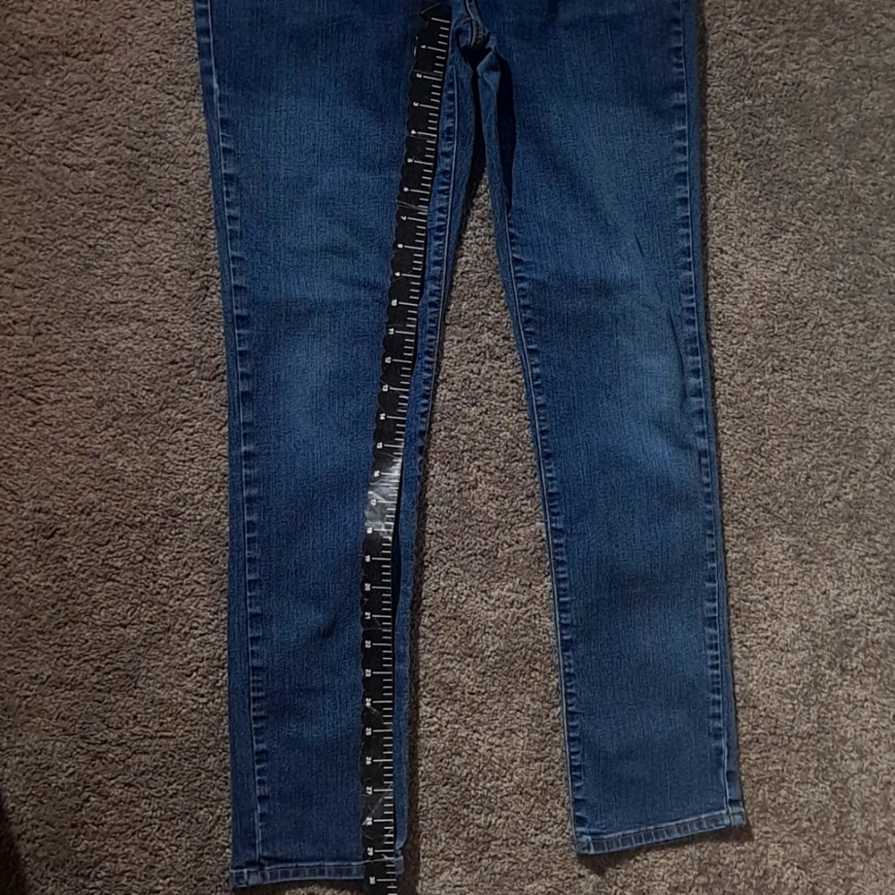 Apt 9 jeans size 10